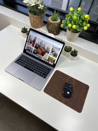 BROWN LEATHER MOUSEPAD